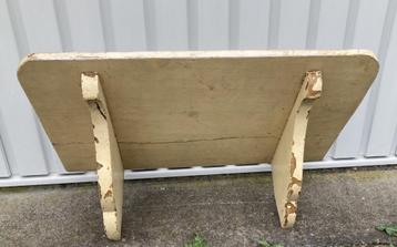 Brocante oud houten regaal - regaaltje / licht geel beschikbaar voor biedingen