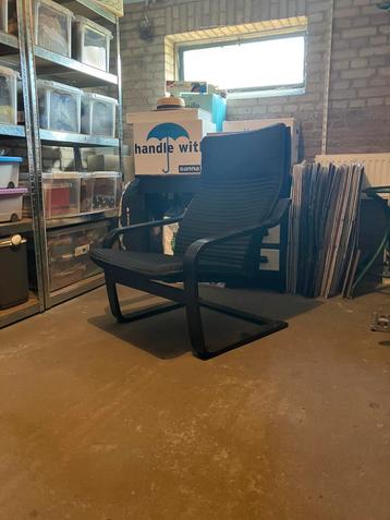 Stoel (of fauteuil) van IKEA beschikbaar voor biedingen