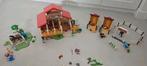 Playmobil manege + extra paardenstallen, wasplaats en rijbak, Ophalen of Verzenden, Zo goed als nieuw