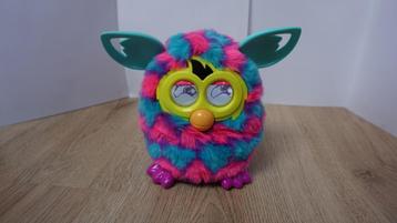 Furby Boom roze, blauw en paars hartjes patroon beschikbaar voor biedingen