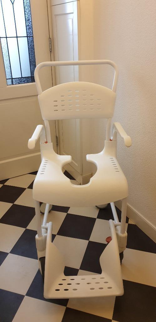 Etac Clean Douchestoel Toiletstoel Postoel Verrijdbaar, Diversen, Verpleegmiddelen, Zo goed als nieuw, Ophalen