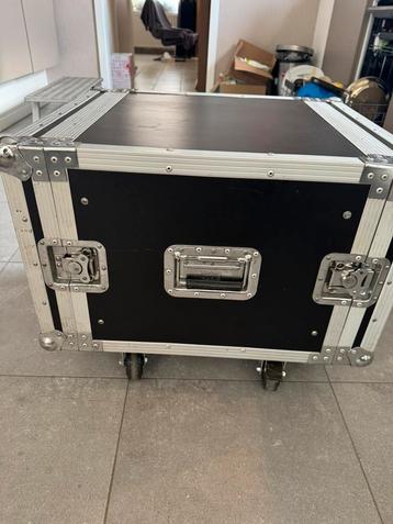 Robuuste DAP Audio Flightcase op wielen beschikbaar voor biedingen