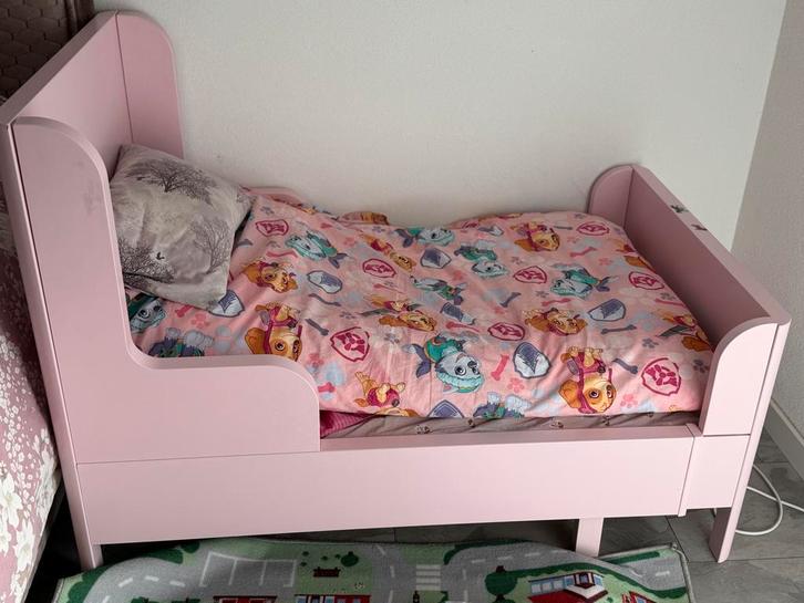 Meegroeie bed van ikea, Kinderen en Baby's, Kinderkamer | Bedden, Zo goed als nieuw, 140 tot 160 cm, 70 tot 85 cm, Lattenbodem