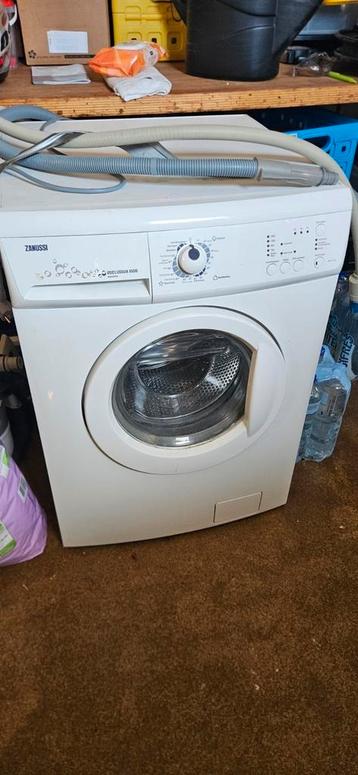 Zanussi Esclusiva 1500 beschikbaar voor biedingen