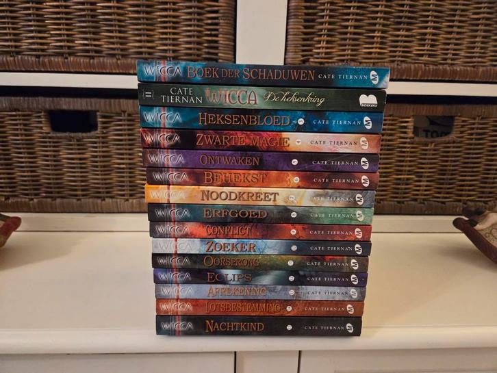 Cate Tiernan - Wicca (15 stuks), Boeken, Fantasy, Gelezen, Ophalen of Verzenden