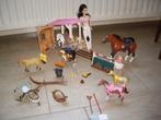 barbie met paarden en stalletje + dierenpraktijk+acc, Kinderen en Baby's, Speelgoed | Poppen, Ophalen of Verzenden, Gebruikt, Barbie