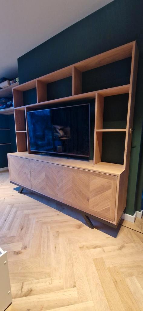 Massief Eiken TV Meubel, Huis en Inrichting, Kasten | Televisiemeubels, Zo goed als nieuw, 150 tot 200 cm, 200 cm of meer, 25 tot 50 cm