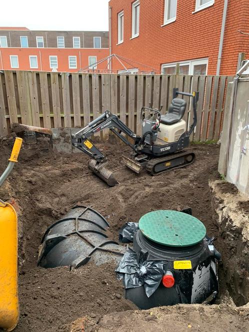 Minikraan hovenier graafmachine machinist tuinman schutting, Diensten en Vakmensen, Tuinmannen en Stratenmakers, Bestrating, Hekwerk of Schuttingen