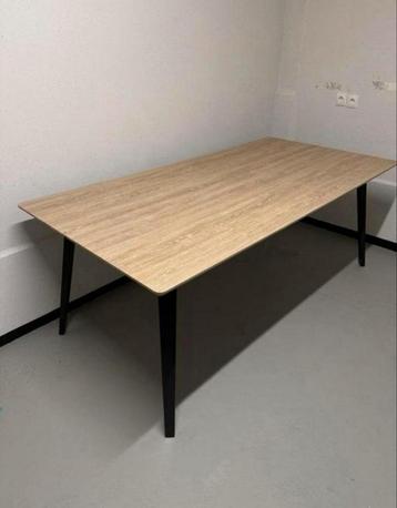 Zo goed als nieuw: Eettafel/ tafel | Formaat 200x90x77cm beschikbaar voor biedingen