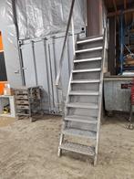 RVS trap, Ophalen, Zo goed als nieuw, Trap, 2 tot 4 meter