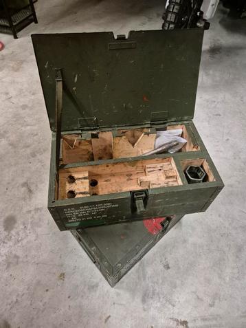 2 Leger Kisten - 50x28x20cm - Stevige Handvaten beschikbaar voor biedingen