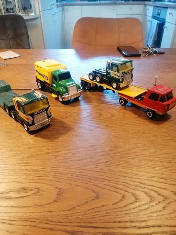 3 leuke oude auto's  beschikbaar voor biedingen