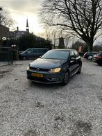Volkswagen Polo 1.2 TSI 66KW 2015 Grijs Dealeronderhouden, Auto's, 4 cilinders, Origineel Nederlands, Handgeschakeld, 1000 kg