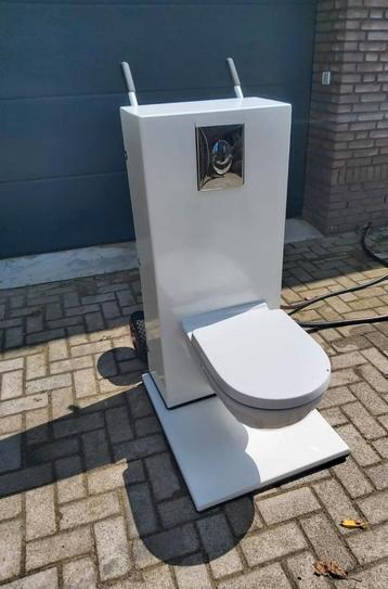 Noodwc  vermaler  te koop  toilet dixi  beschikbaar voor biedingen