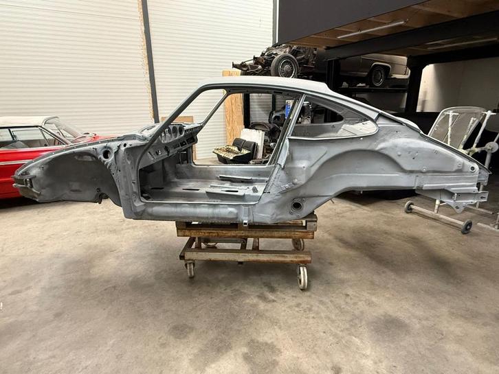 Complete Porsche 911S in onderdelen!!!!, Auto's, Porsche, Particulier, Benzine, Coupé, Handgeschakeld, Overige kleuren, Zwart