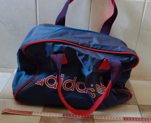 Adidas Sporttas Blauw - Zo Goed Als Nieuw, Sieraden, Tassen en Uiterlijk, Tassen | Sporttassen, Zo goed als nieuw, Unisex volwassen