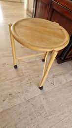 Bijzettafeltje op wieltjes, Ophalen, Gebruikt, Hout