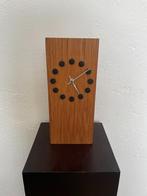 Retro Deense Swiss Teak Tafel Klok Rechthoekig 1960s, Ophalen of Verzenden, Gebruikt, Analoog, Wekker of Tafelklok