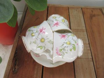 3 x kop en schotel van St. James Bone China beschikbaar voor biedingen