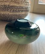 Groene glazen vaas - linited edition, Huis en Inrichting, Woonaccessoires | Vazen, Ophalen of Verzenden, Minder dan 50 cm, Groen