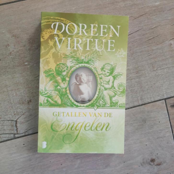 Doreen Virtue - Getallen van de engelen, Boeken, Esoterie en Spiritualiteit, Zo goed als nieuw, Achtergrond en Informatie, Ophalen of Verzenden