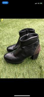 Think leren enkellaarsjes mt 42, Kleding | Dames, Schoenen, Ophalen of Verzenden, Zo goed als nieuw, Zwart, Lage of Enkellaarzen
