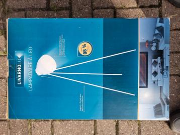 Staande led lampen wit nieuw!!! beschikbaar voor biedingen