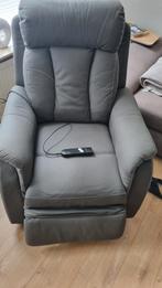 Elektrisch verstelbare fauteuil met sta-op functie, Huis en Inrichting, Ophalen, 75 tot 100 cm, Zo goed als nieuw, 75 tot 100 cm