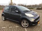 Peugeot 107 1.0 12V XS 5 DRS Sublime, 2010 Grijs, Auto's, Voorwielaandrijving, 4 stoelen, 68 pk, Origineel Nederlands