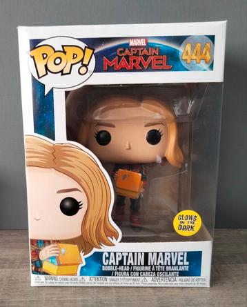 444 Captain Marvel GITD Captain Marvel Funko Pop 