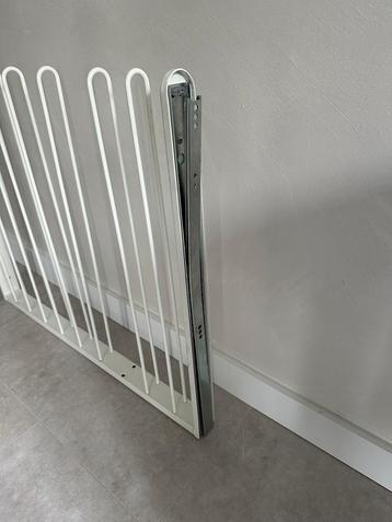 Uittrekbare broekenrek paxkast beschikbaar voor biedingen