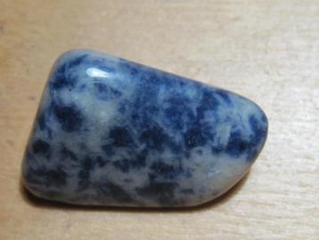 ede. 5x aparte edelsteen LAPIS LAZULI met CALCIET (3)   beschikbaar voor biedingen