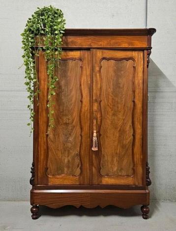 Antieke Biedermeier meidenkast vintage kast demontabel  beschikbaar voor biedingen