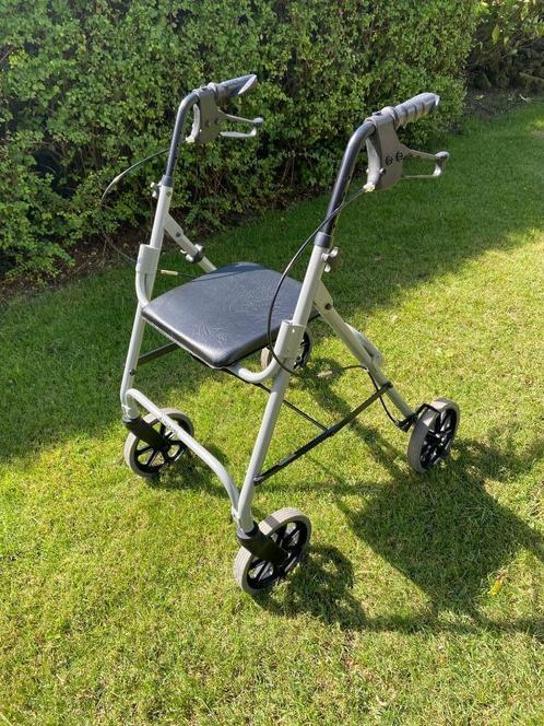 Lichtgewicht rollator Thusane, Diversen, Rollators, Zo goed als nieuw, Lichtgewicht, Opvouwbaar, Ophalen