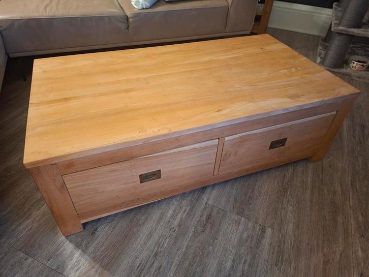 massief teak salontafel 130cm, Huis en Inrichting, Tafels | Salontafels, Zo goed als nieuw, Minder dan 50 cm, 50 tot 100 cm, 100 tot 150 cm