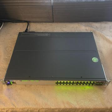 2x HP J9727A Aruba 2920-24G PoE+ switches + 2-port stacking beschikbaar voor biedingen