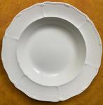 2 vintage diepe borden, Wedgwood, made in England, 26 cm, Huis en Inrichting, Keuken | Servies, Gebruikt, Keramiek, Ophalen of Verzenden