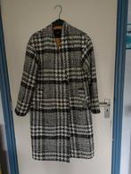 Een driekwart geruite stoffen winter-jas zonder kraag., Kleding | Dames, Jassen | Zomer, Overige kleuren, Zara., Ophalen of Verzenden