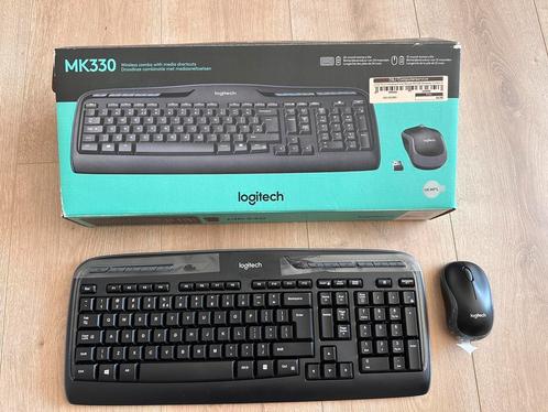 Logitech MK330 draadloos toetsenbord en muis, Computers en Software, Toetsenborden, Zo goed als nieuw, Ergonomisch, Ophalen of Verzenden