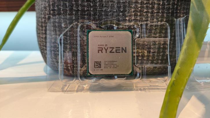 AMD Ryzen 7 2700 8-Core/16-Thread 4.1GHz Processor, Computers en Software, Processors, Zo goed als nieuw, 8-core, 4 Ghz of meer