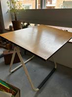 Verstelbare tekentafel met metalen onderstel en houten blad, Gebruikt, Ophalen
