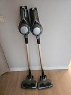 Twee steelstofzuigers met 1 oplader – compleet & werkend!, Ophalen, Zo goed als nieuw, Minder dan 1200 watt, Stofzuiger