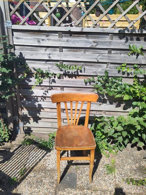 Vintage Franse Houten bistro stoel, Antiek en Kunst, Antiek | Meubels | Stoelen en Banken, Ophalen