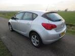 Opel Astra 1.4 156.000km nap Airco 5drs Airco 2010, Auto diversen, Schadeauto's, 1398 cc, Zilver of Grijs, Benzine, Hatchback