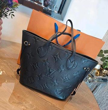 Louis Vuitton Neverfull MM Zwart beschikbaar voor biedingen