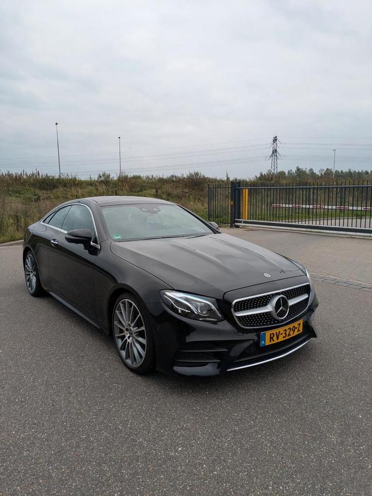 Mercedes-Benz E300 Coupe NAP 2018 Premium Plus AMG orig NL, Auto's, Mercedes-Benz, Particulier, E-Klasse, 360° camera, ABS, Achteruitrijcamera
