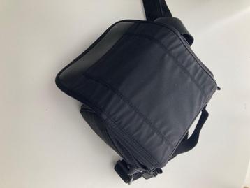 Lowepro cameratas beschikbaar voor biedingen