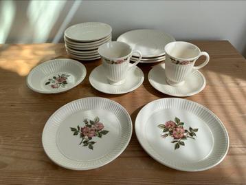 Wedgwood Briar Rose servies beschikbaar voor biedingen