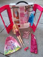 Barbie kast met kleding en pop, Ophalen of Verzenden, Barbie