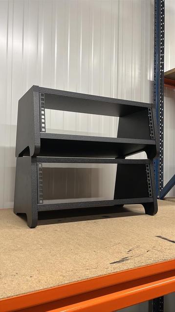 19 inch table top rack 3HE ACTIE beschikbaar voor biedingen